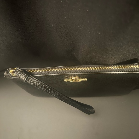 NWOT Coach Black Leather wristlet w/ gold zipper 8” x 4 1/2” - Picture 7 of 7